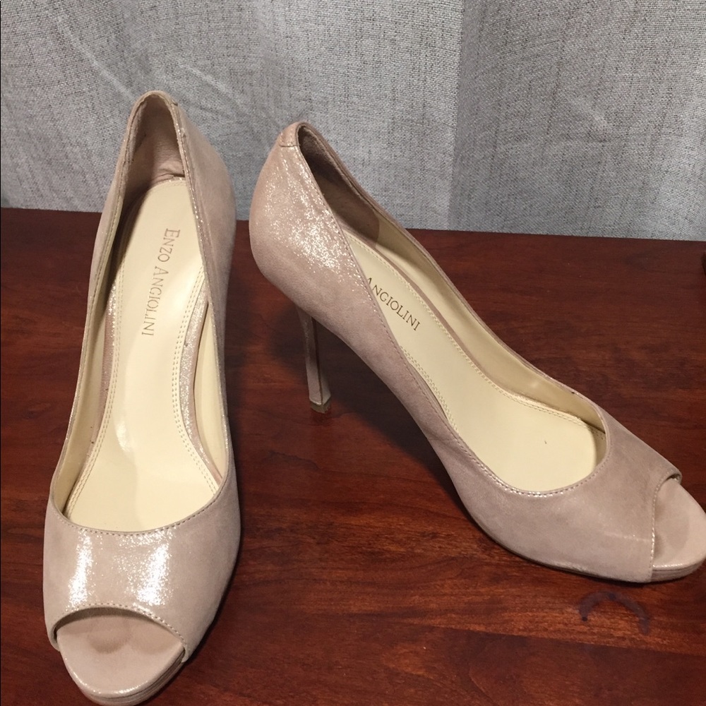 Women’s shoes